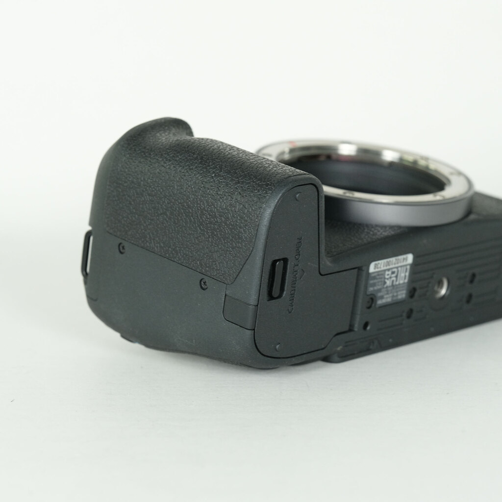 Canon EOS RPの出品 | ONE SCENE（ワンシーン）