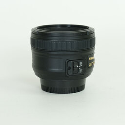 Nikon AF-S NIKKOR 50mm f/1.8G Nikon AF-S NIKKOR 50mm f/1.8G