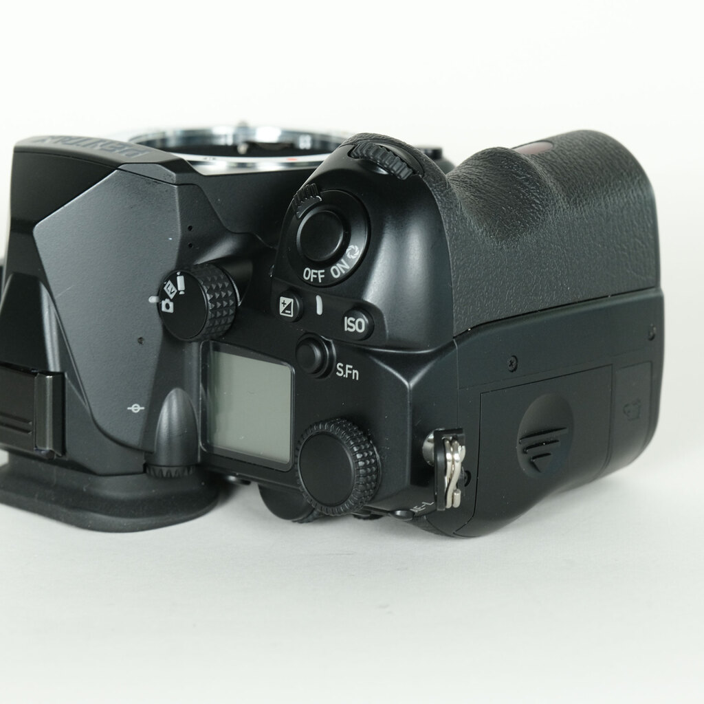 PENTAX K-3 Mark III Monochrome PENTAX K-3 Mark III Monochrome
