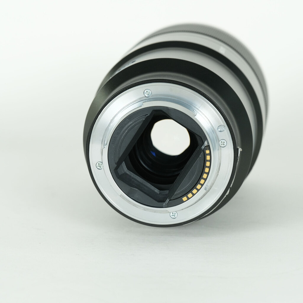 SONY FE 90mm F2.8 Macro G OSS SEL90M28G SONY FE 90mm F2.8 Macro G OSS SEL90M28G