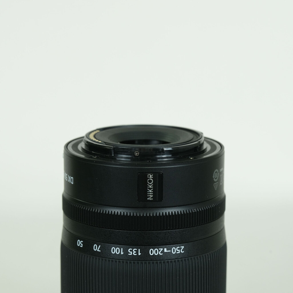 Nikon NIKKOR Z DX 50-250mm f/4.5-6.3 VR Nikon NIKKOR Z DX 50-250mm f/4.5-6.3 VR