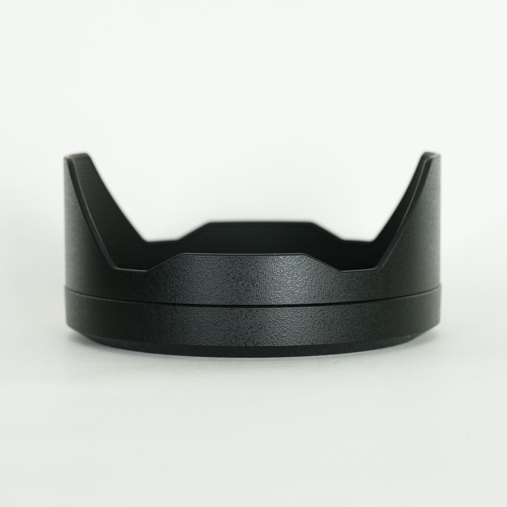 Panasonic LUMIX S PRO 24-70mm F2.8 Panasonic LUMIX S PRO 24-70mm F2.8