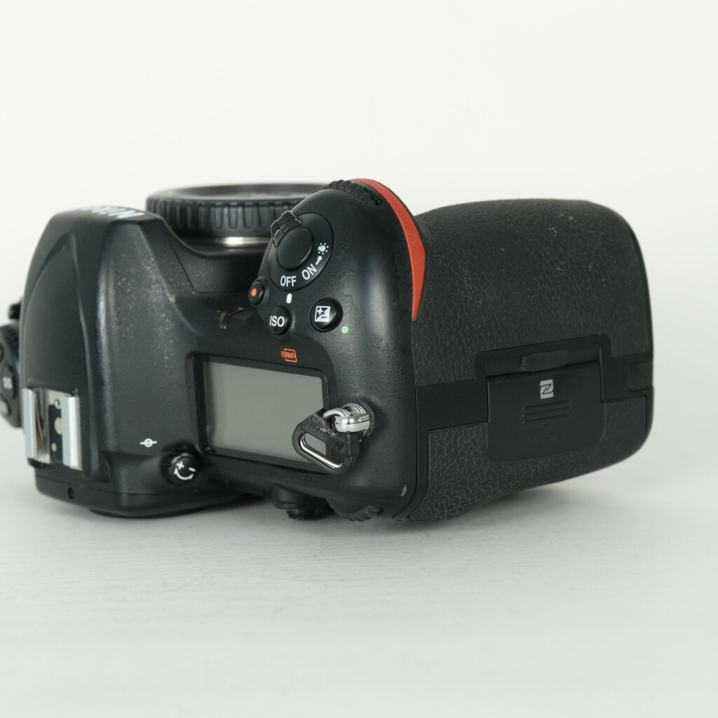 Nikon D500
