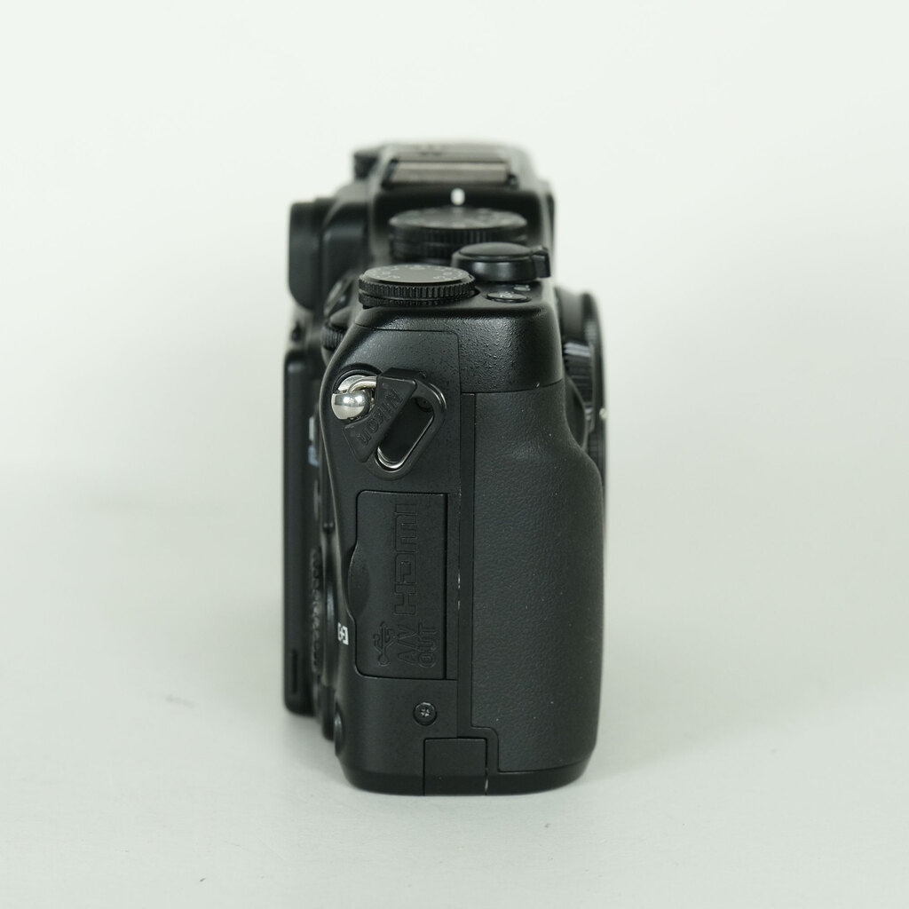 Nikon COOLPIX P7100 ブラック