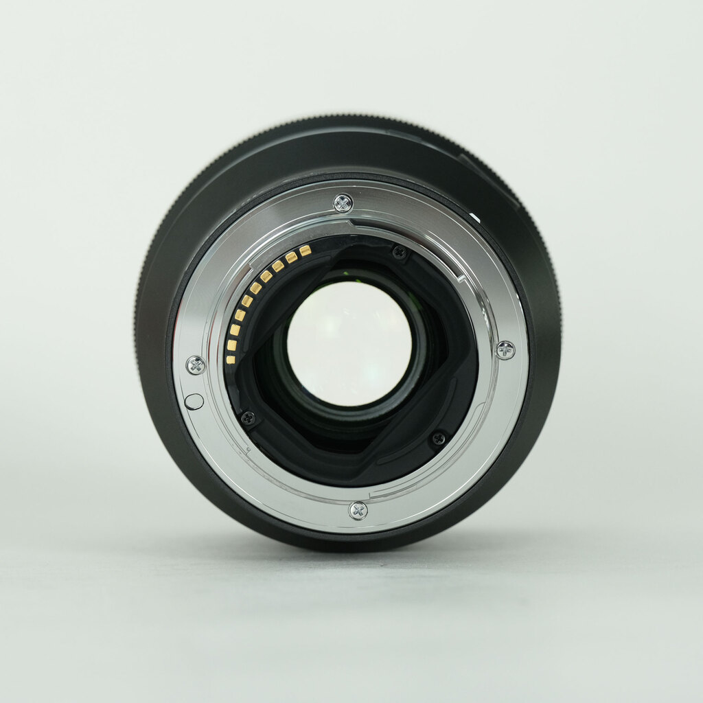 SONY FE 85mm F1.8 SEL85F18の出品 | ONE SCENE（ワンシーン）