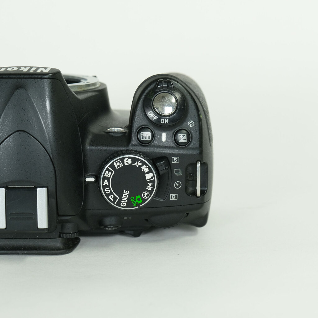 Nikon D3100 ボディ