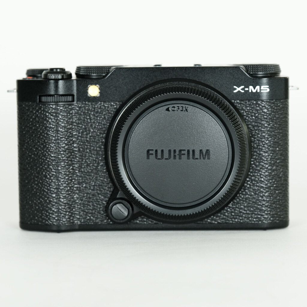 FUJIFILM X-M5