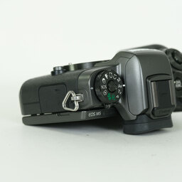 Canon EOS M5 Canon EOS M5