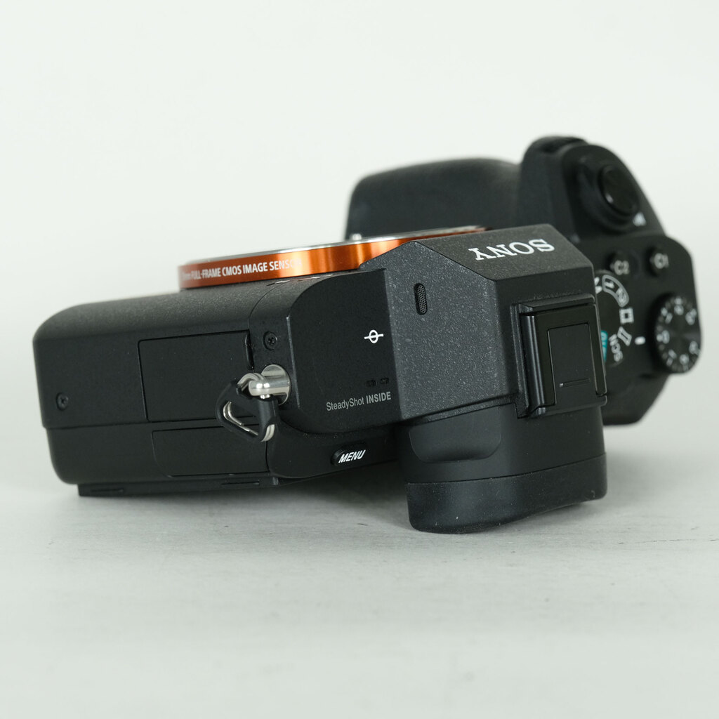 SONY α7 II（ILCE-7M2）の出品 | ONE SCENE（ワンシーン）