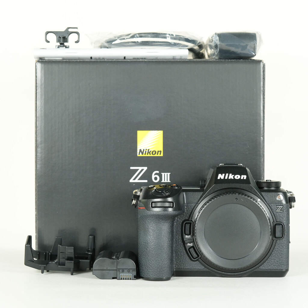 Nikon Z6IIIの出品 | ONE SCENE（ワンシーン）
