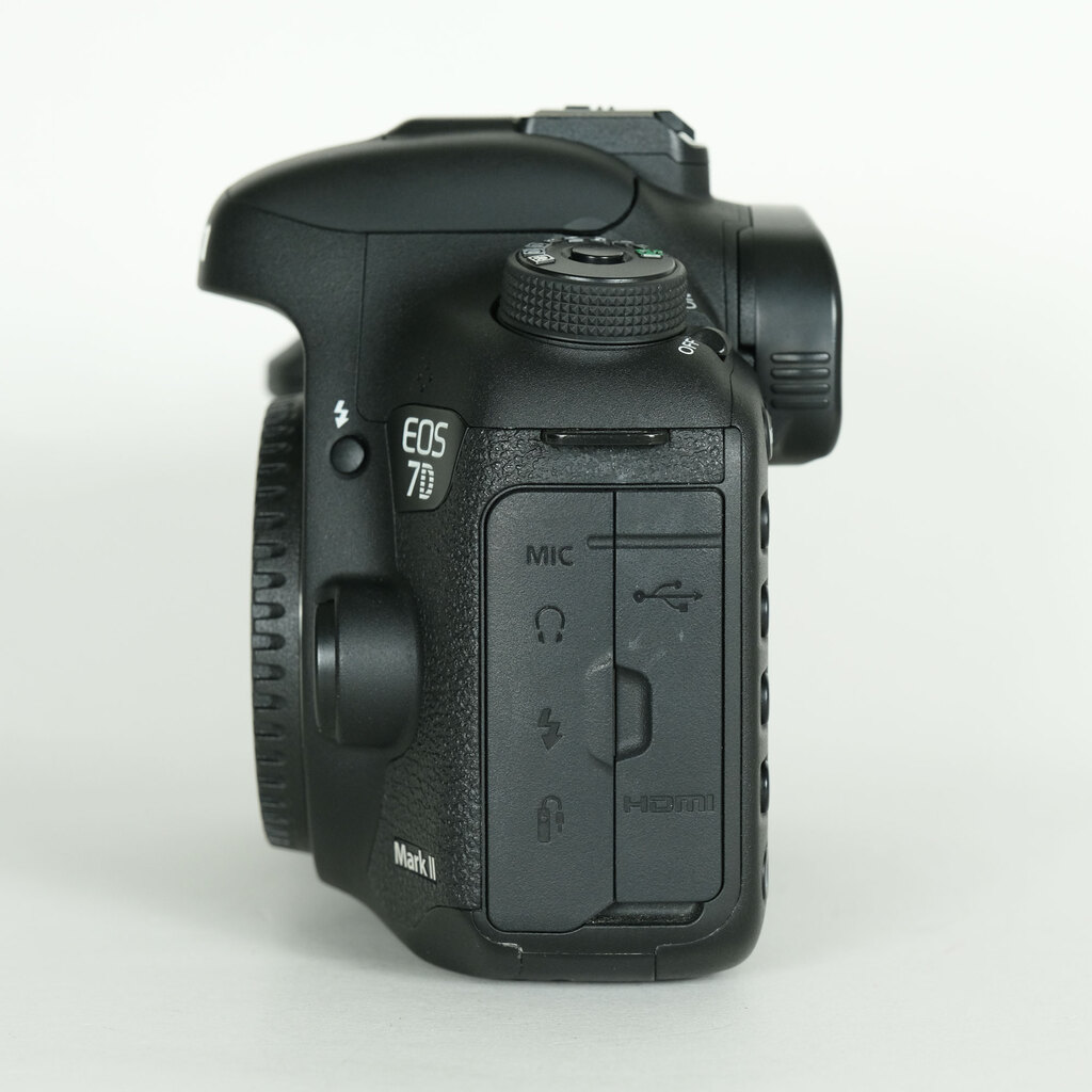 Canon EOS 7D Mark II