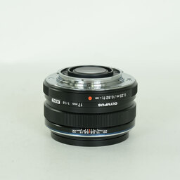 OLYMPUS M.ZUIKO DIGITAL 17mm F1.8