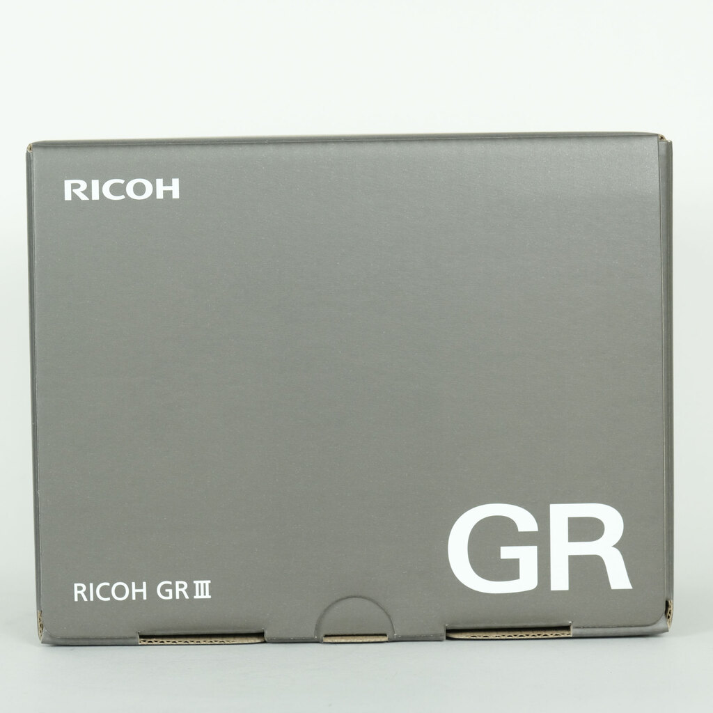 RICOH GR IIIの出品 | ONE SCENE（ワンシーン）