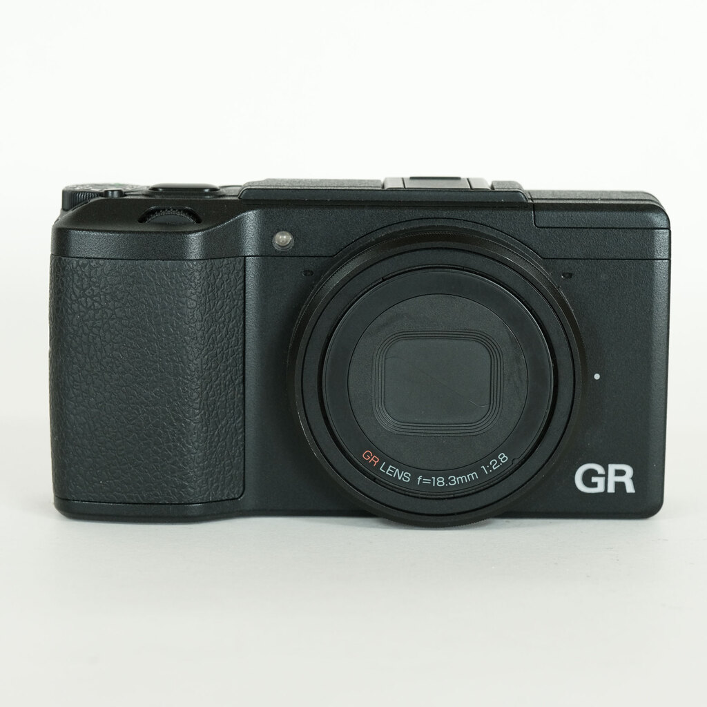 RICOH GR IIの出品 | ONE SCENE（ワンシーン）