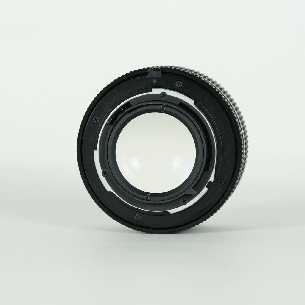 Carl Zeiss Planar T* 50mm F1.4の出品 | ONE SCENE（ワンシーン）
