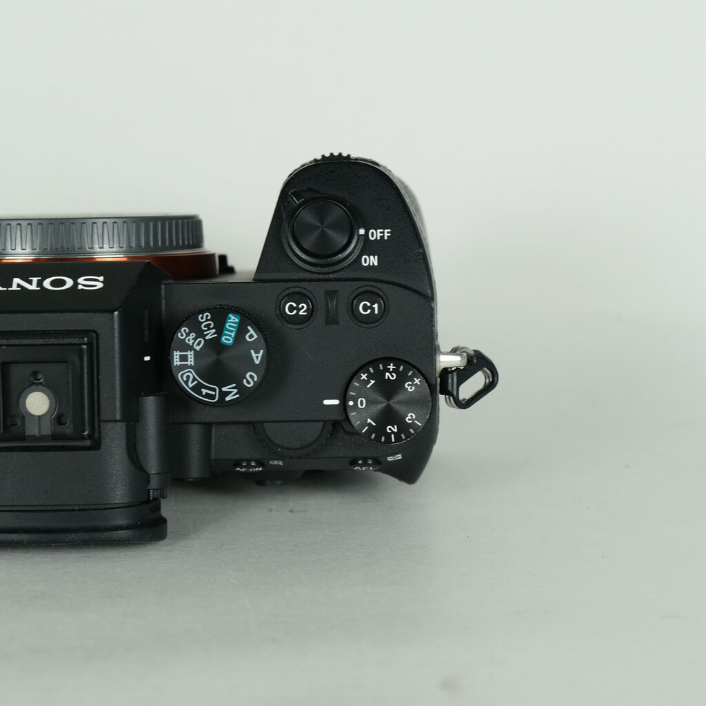 SONY α7 III（ILCE-7M3）の出品 | ONE SCENE（ワンシーン）