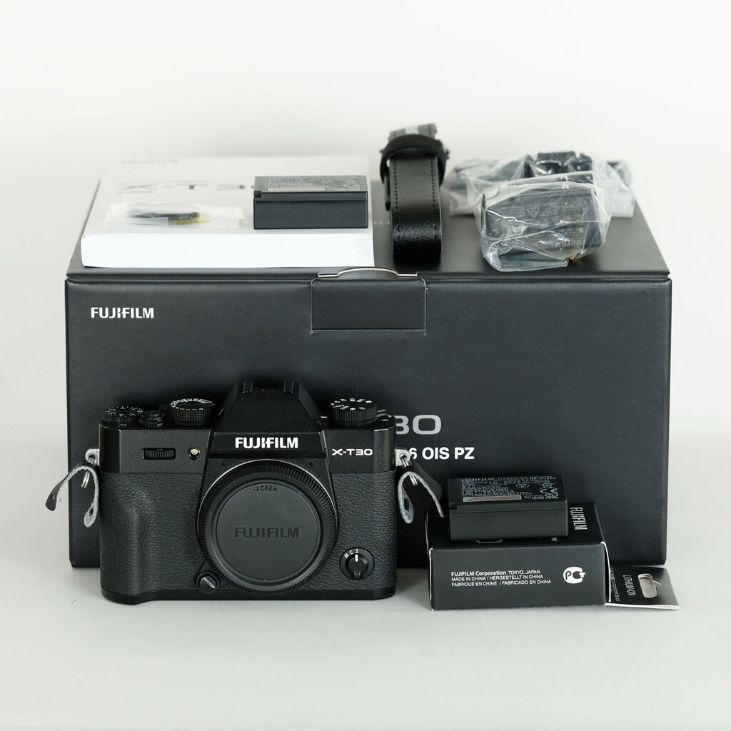 FUJIFILM X-T30