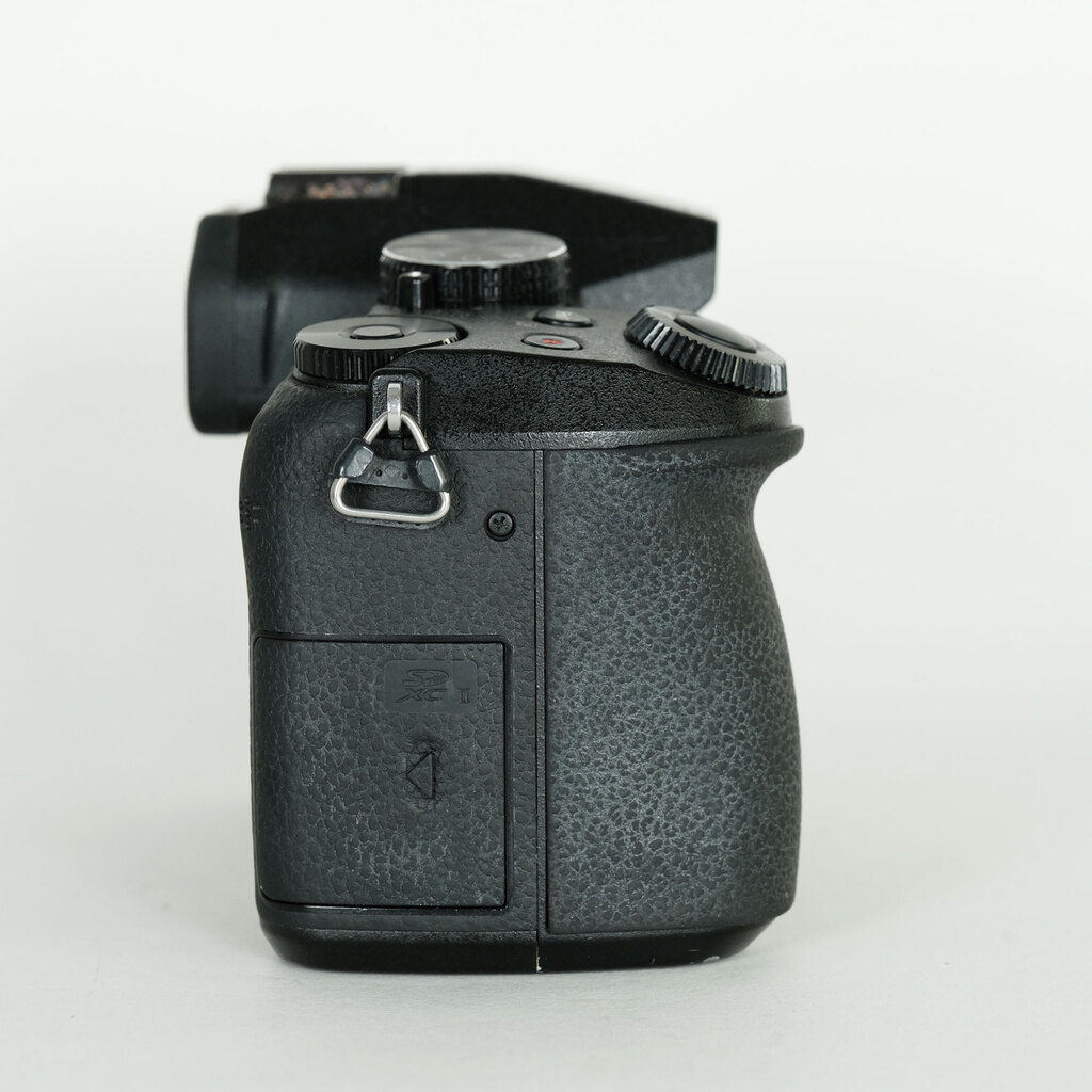 Panasonic LUMIX DMC-G8