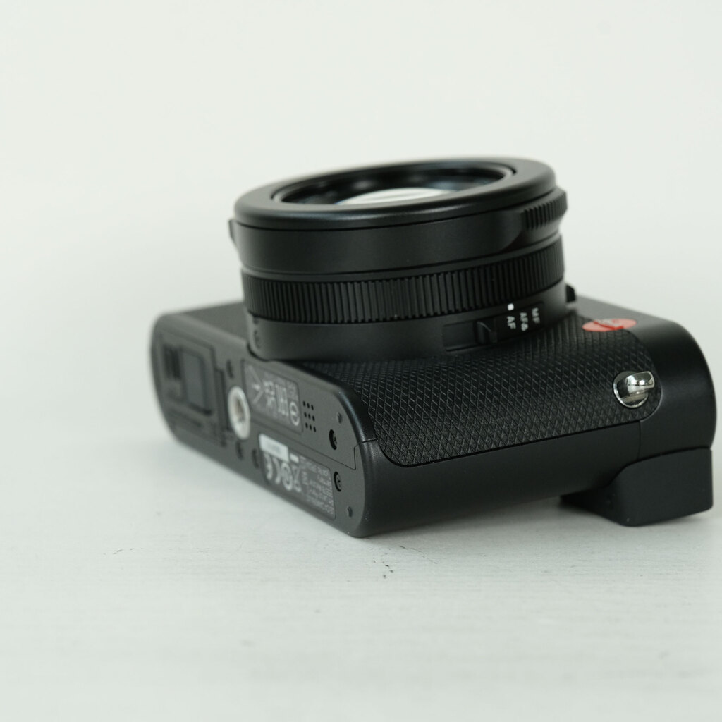 Leica D-LUX8の出品 | ONE SCENE（ワンシーン）