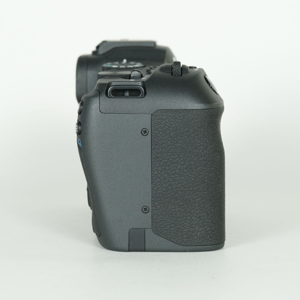 Canon EOS R8 Canon EOS R8