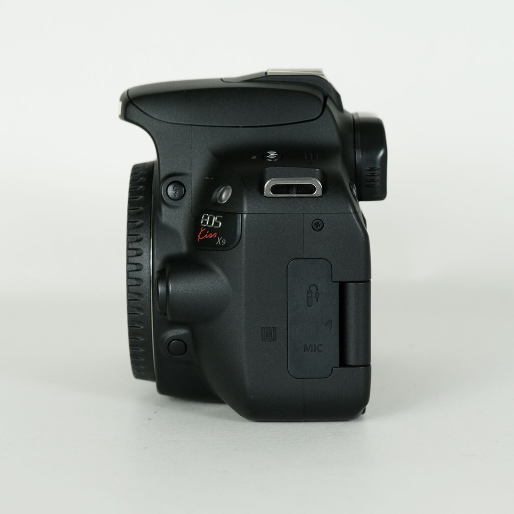 Canon EOS Kiss X9