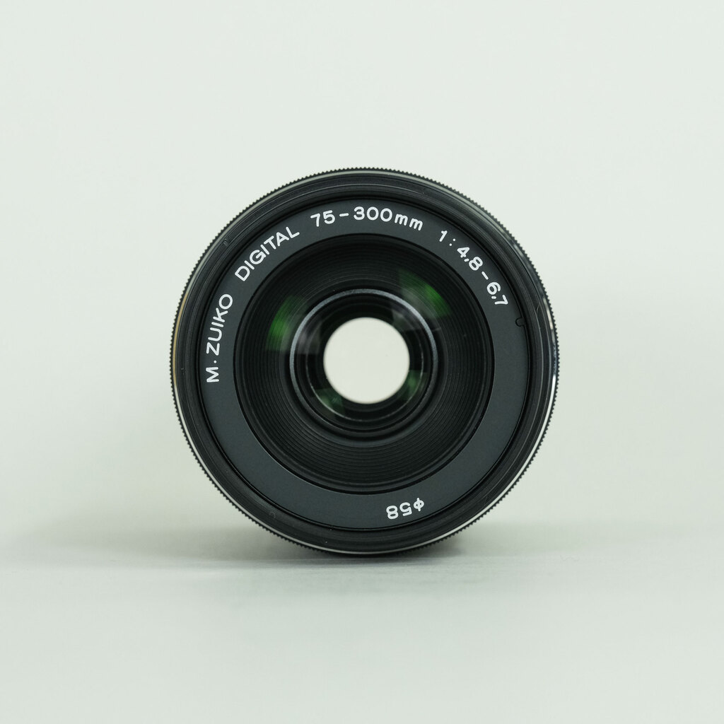 OLYMPUS M.ZUIKO DIGITAL ED 75-300mm F4.8-6.7 II