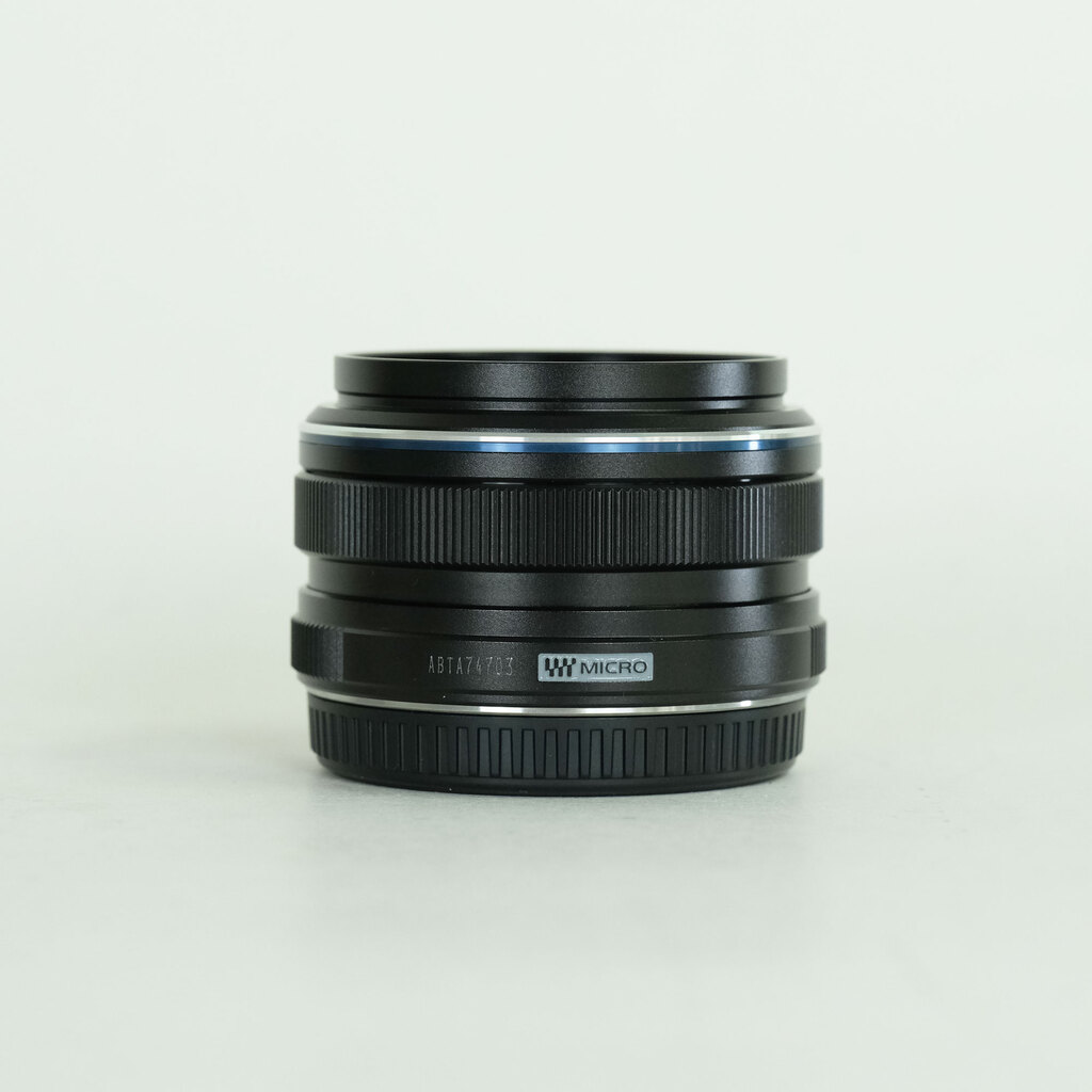 OLYMPUS M.ZUIKO DIGITAL 17mm F1.8