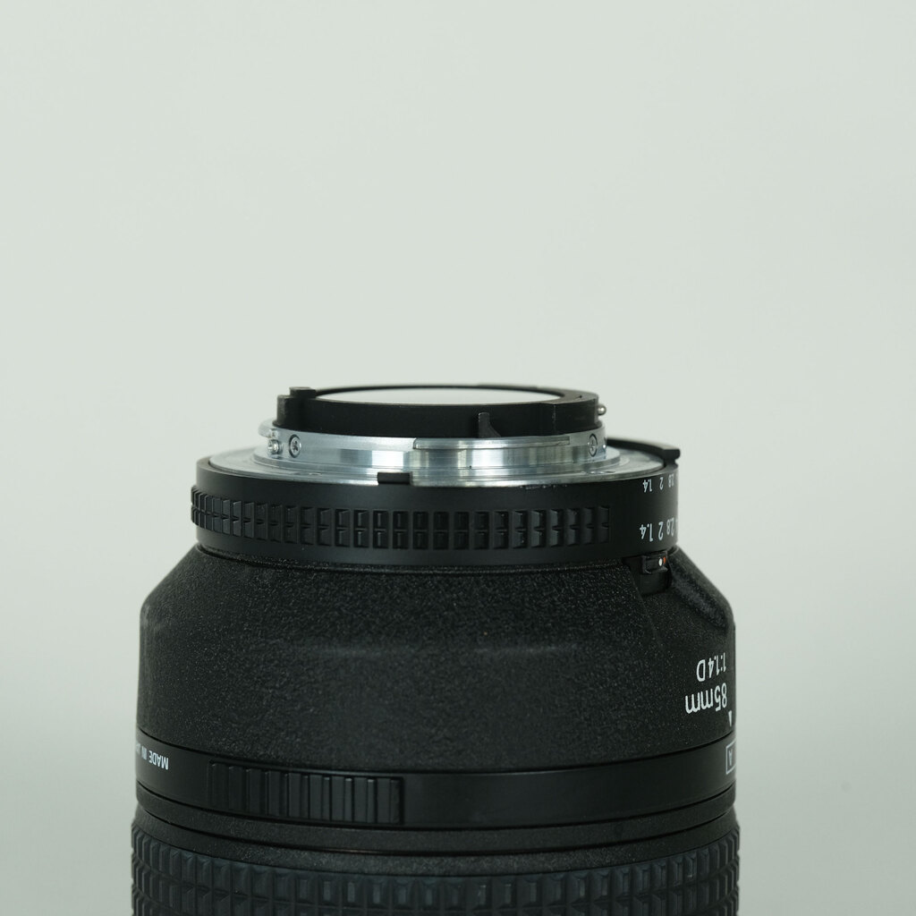 Nikon Ai AF Nikkor 85mm F1.4D IF Nikon Ai AF Nikkor 85mm F1.4D IF