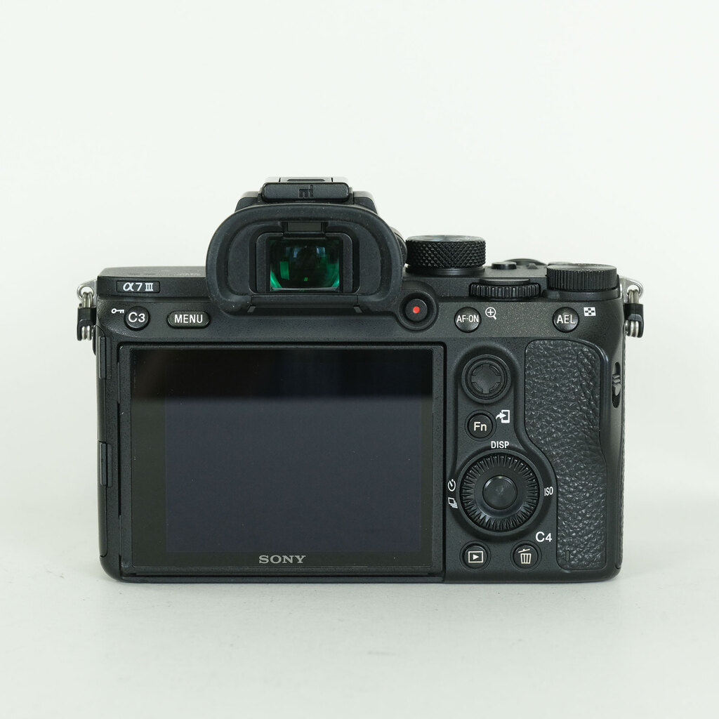 SONY α7 III(ILCE-7M3) SONY α7 III(ILCE-7M3)