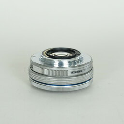 OLYMPUS M.ZUIKO DIGITAL ED 14-42mm F3.5-5.6 EZ シルバー