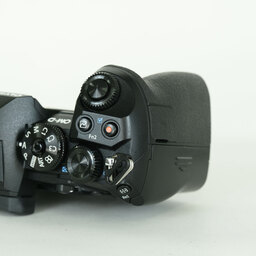 OLYMPUS OM-D E-M1 Mark II OLYMPUS OM-D E-M1 Mark II