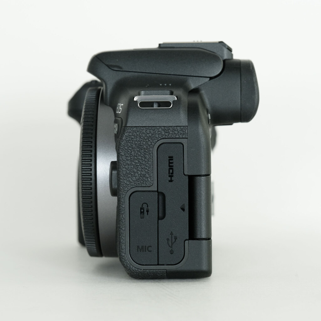 Canon EOS R10