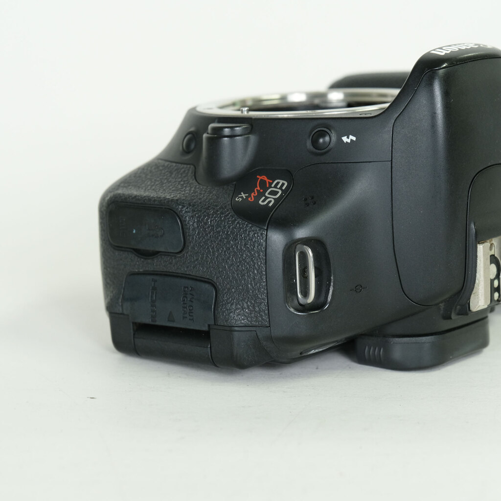 Canon EOS Kiss X5 ボディ
