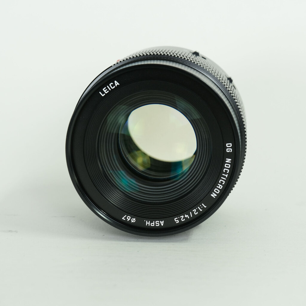 Panasonic LEICA DG NOCTICRON 42.5mm / F1.2 ASPH. / POWER O.I.S.