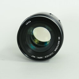 Panasonic LEICA DG NOCTICRON 42.5mm / F1.2 ASPH. / POWER O.I.S.