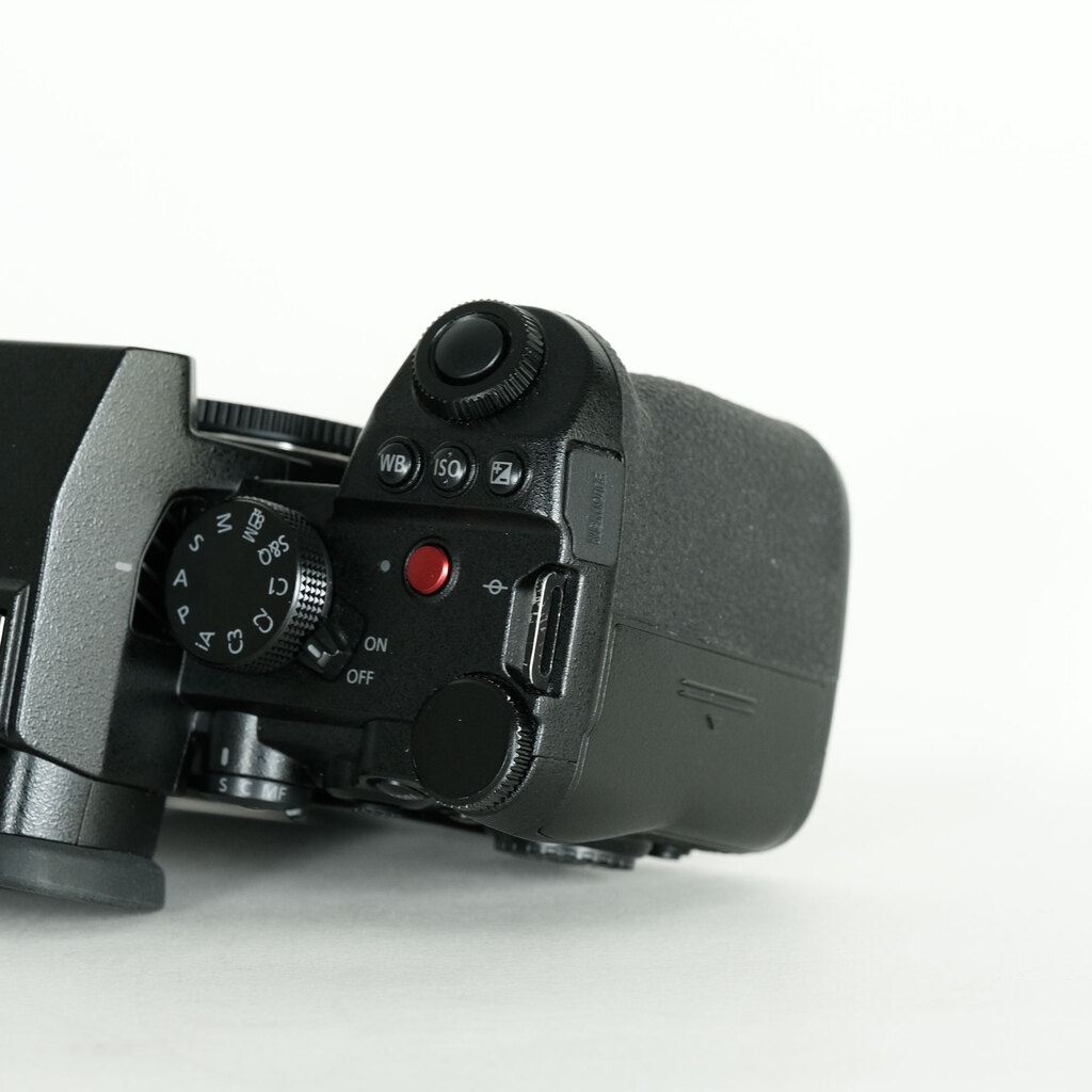 Panasonic LUMIX S5IIX ボディ DC-S5M2X ブラックの出品 | ONE SCENE