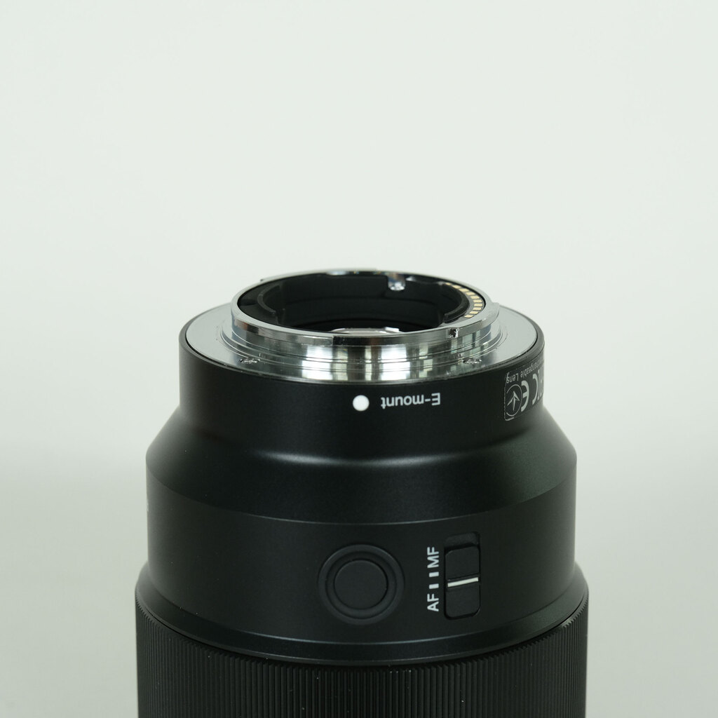 SONY FE 85mm F1.8 SEL85F18の出品 | ONE SCENE（ワンシーン）