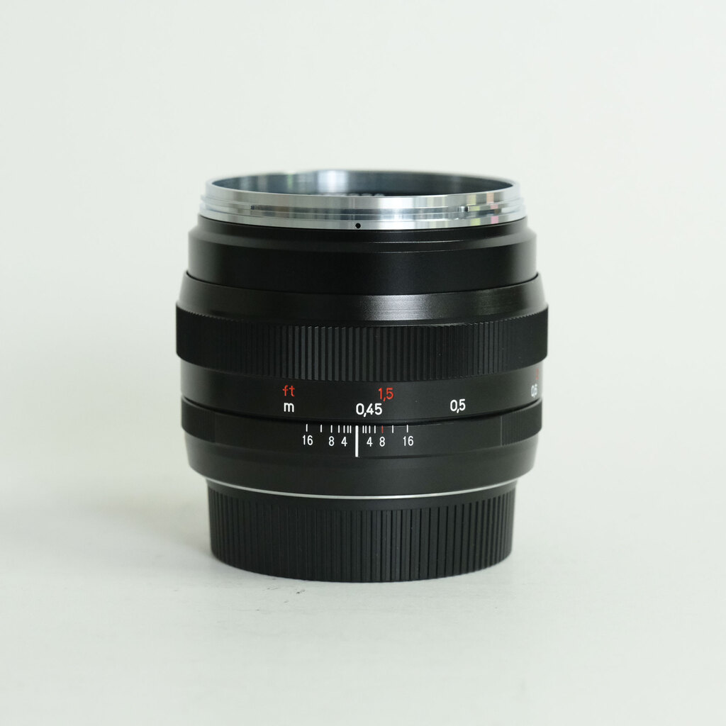 Carl Zeiss Planar T* 50mm F1.4 ZE [キヤノンEF用]