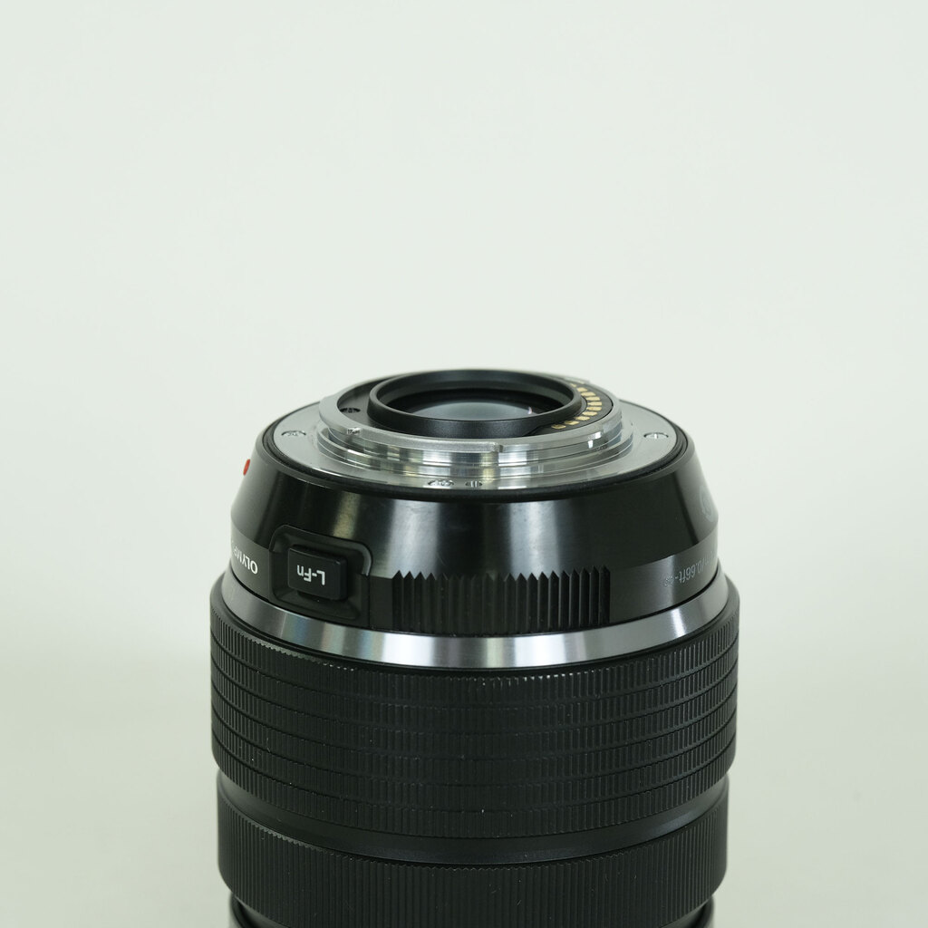 OLYMPUS M.ZUIKO DIGITAL ED 12-40mm F2.8 PRO OLYMPUS M.ZUIKO DIGITAL ED 12-40mm F2.8 PRO