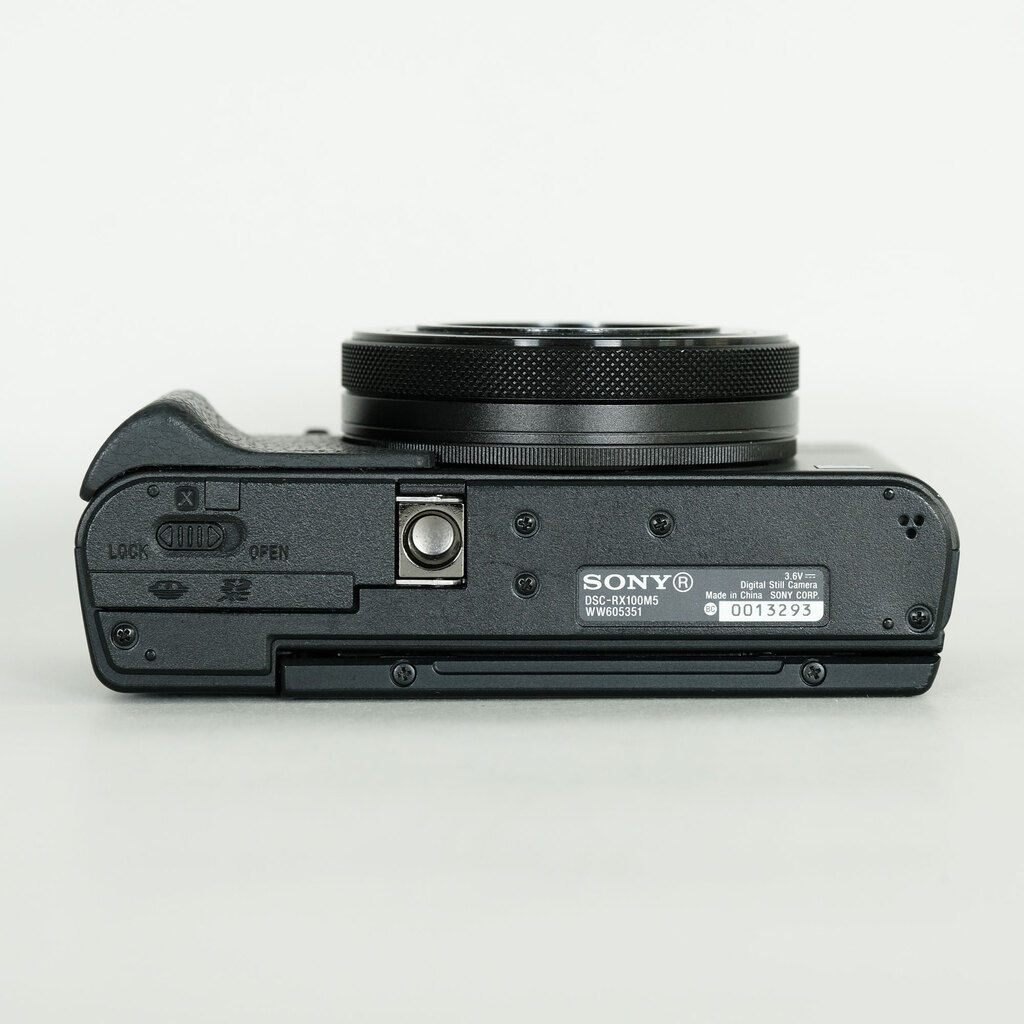 SONY Cyber-shot DSC-RX100M5