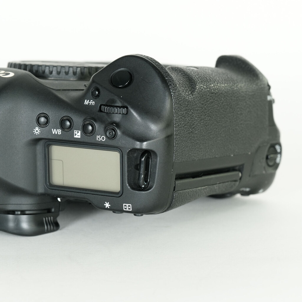 Canon EOS-1D X Mark II