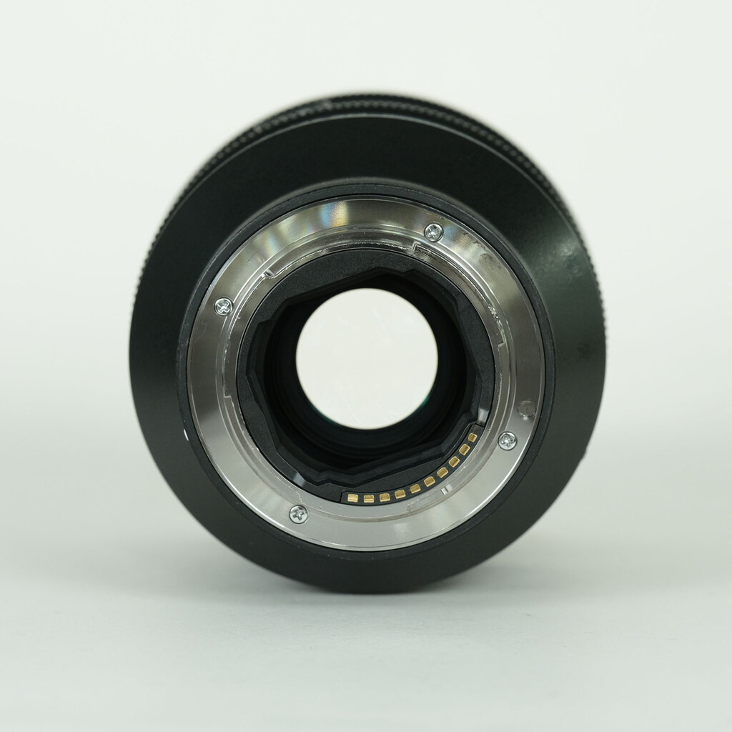 SONY FE 135mm F1.8 GM SEL135F18GMの出品 | ONE SCENE（ワンシーン）
