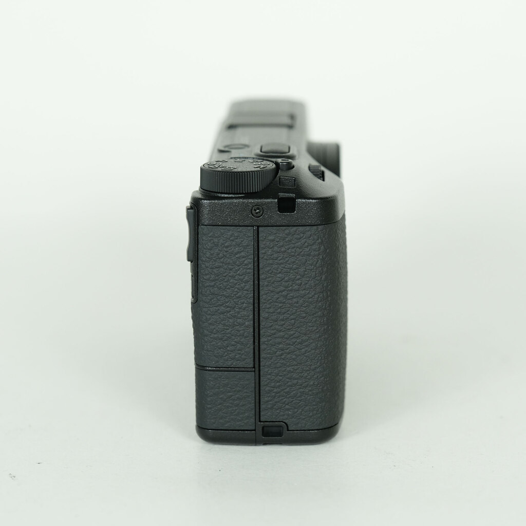 RICOH GR IV
