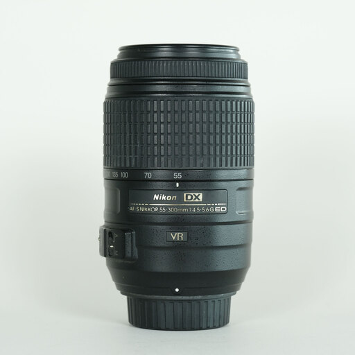 Nikon AF-S DX NIKKOR 55-300mm F4.5-5.6G ED VR Nikon AF-S DX NIKKOR 55-300mm F4.5-5.6G ED VR