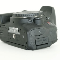 Canon EOS Kiss X8i Canon EOS Kiss X8i