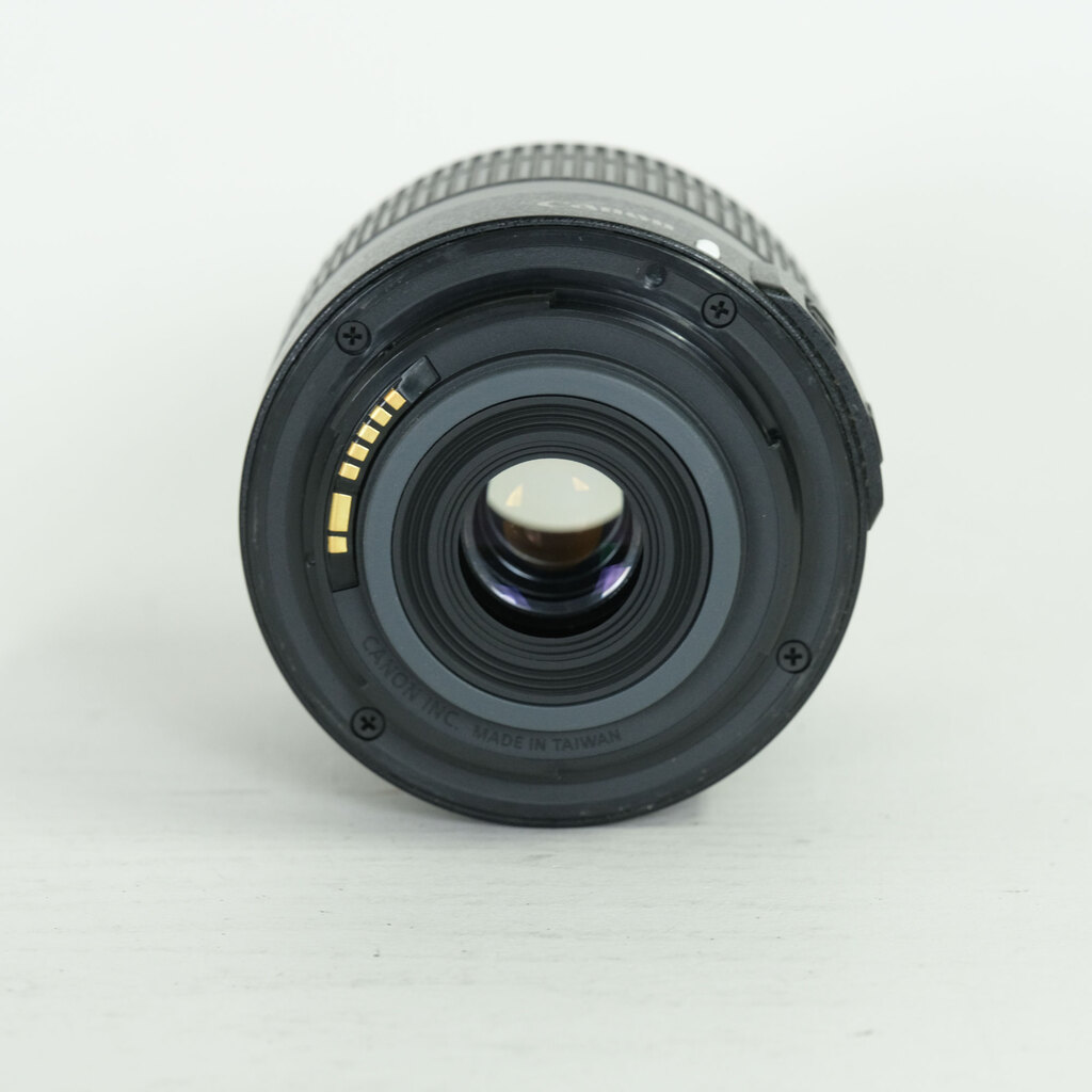 Canon EF-S18-55mm F3.5-5.6 IS