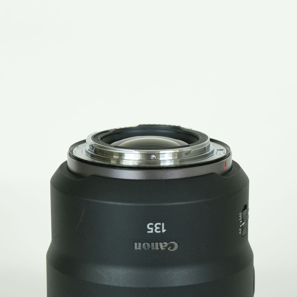 Canon RF135mm F1.8 L IS USM