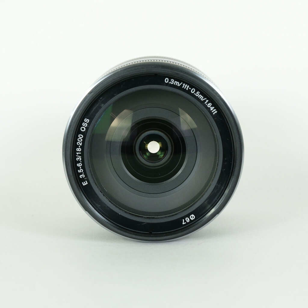SONY E18-200mm F3.5-6.3 OSS SEL18200