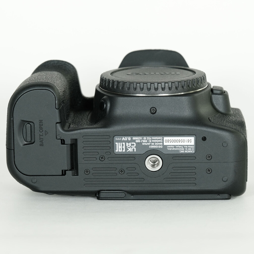 Canon EOS 90D