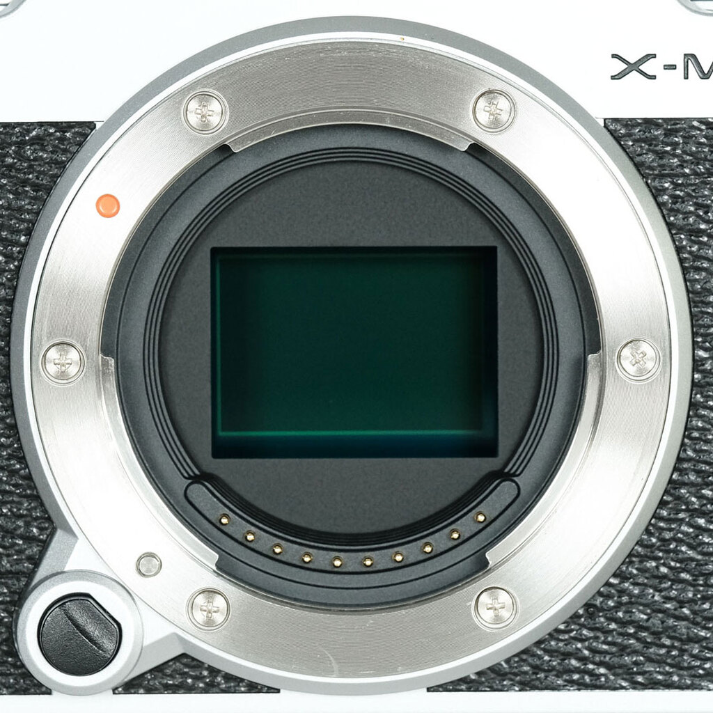 FUJIFILM X-M5
